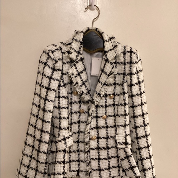 BLITHE Elegant Black multi-color textured Gold Detail Jacket - Picture 3 of 8